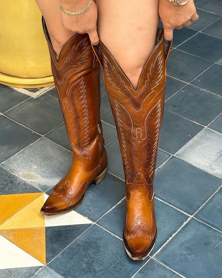 Pointed High Embroidered Western Cowboy Boots